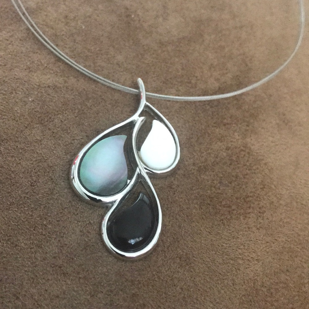 Lia Sophia necklace